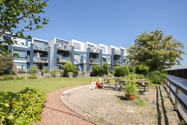Noordeinde 189A10, 2371 CS Roelofarendsveen
